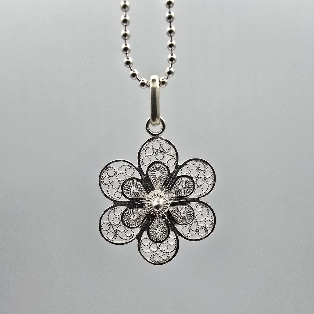Rosette Necklace